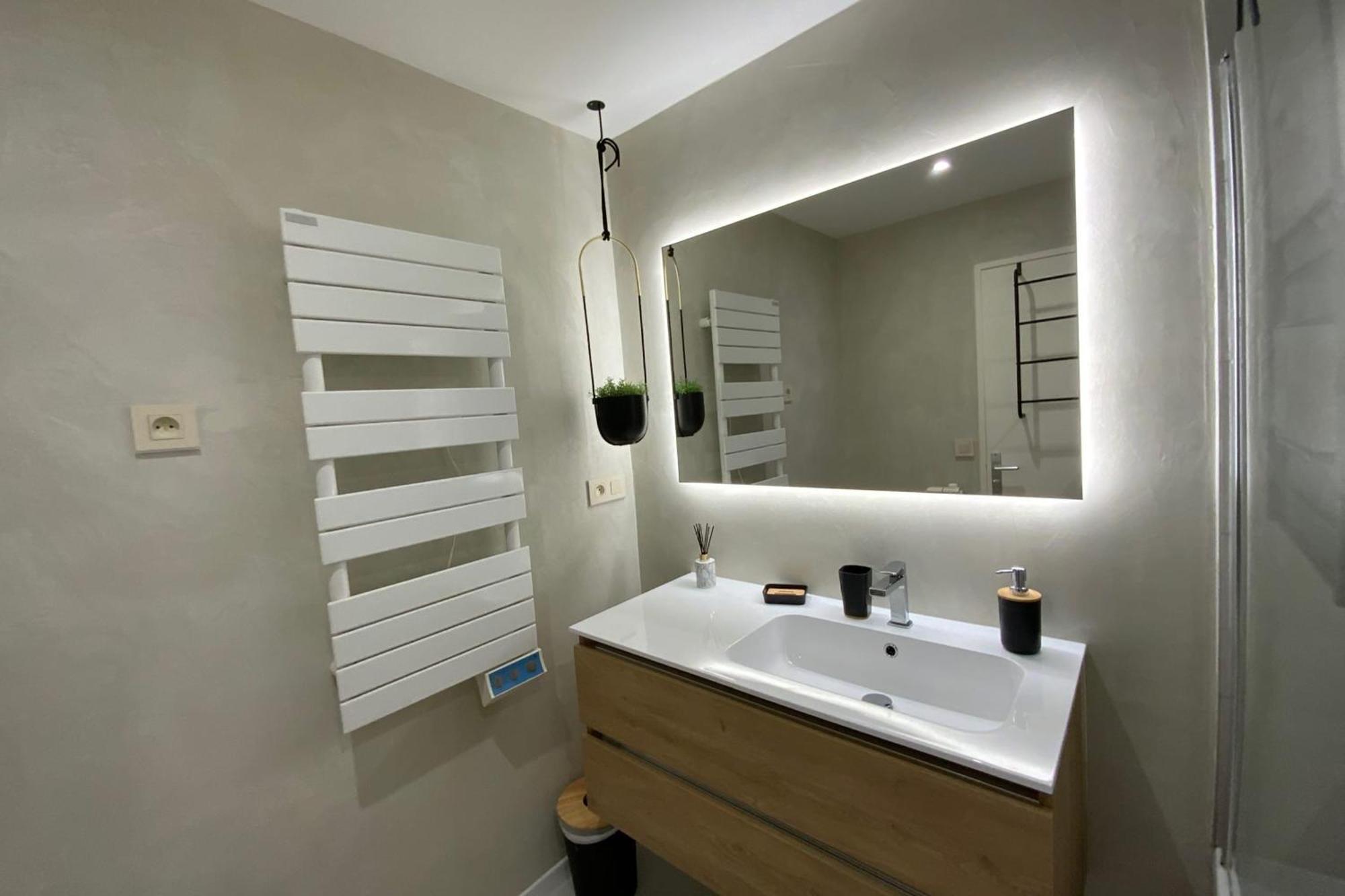 Aesthetics - 2 Bedrooms And Secure Parking! 몽펠리에 외부 사진